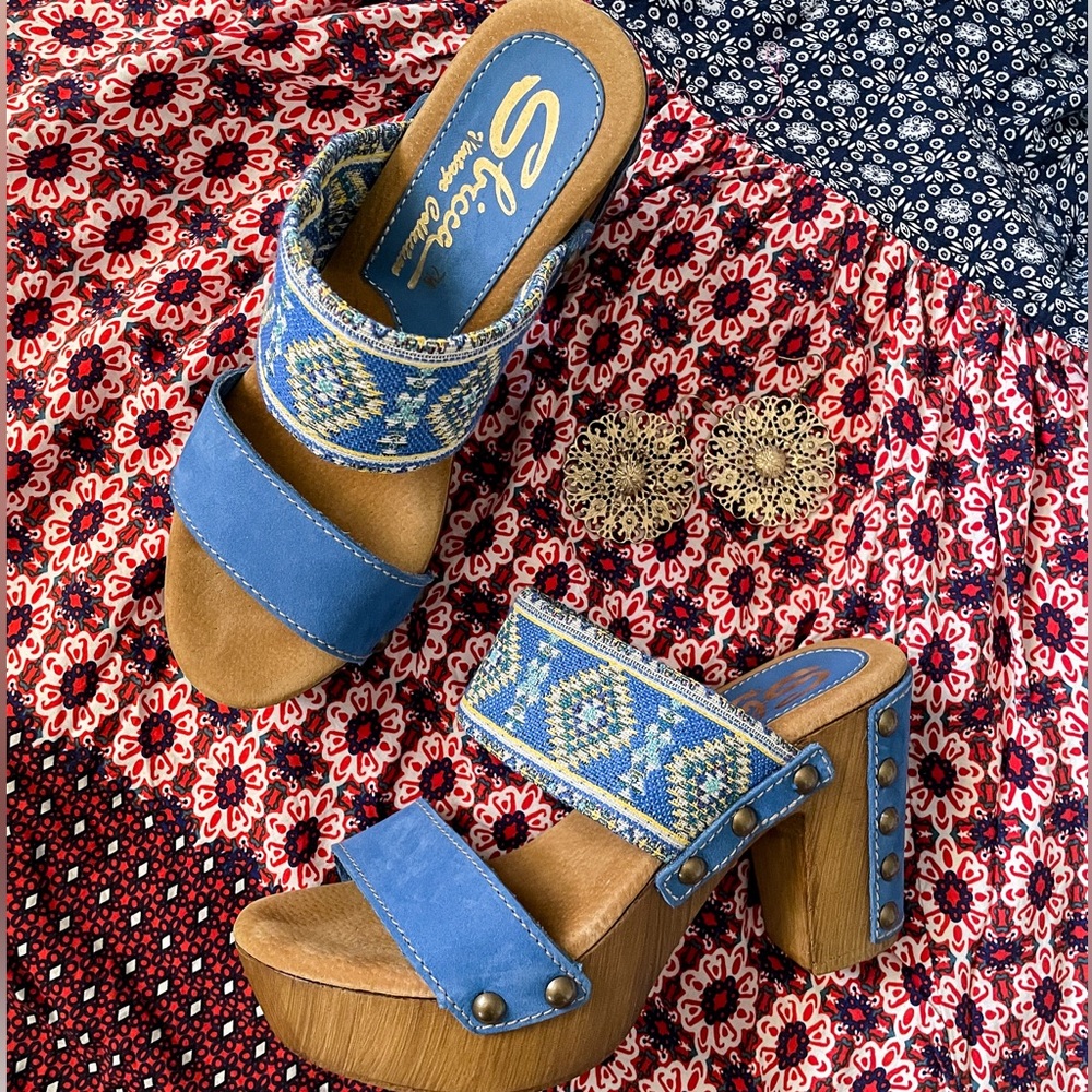 Sbicca Blue Boho Print Mules